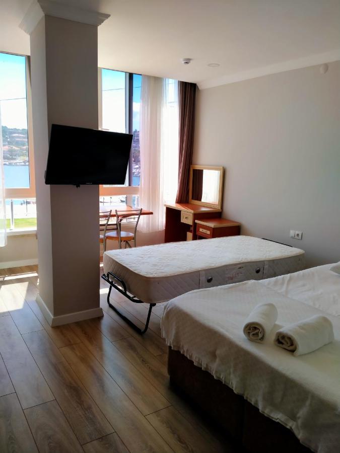 Venues Park Apart Suites Кешме Экстерьер фото